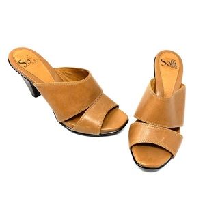Sofft Women’s Brown Leather Open toe 
 Mules